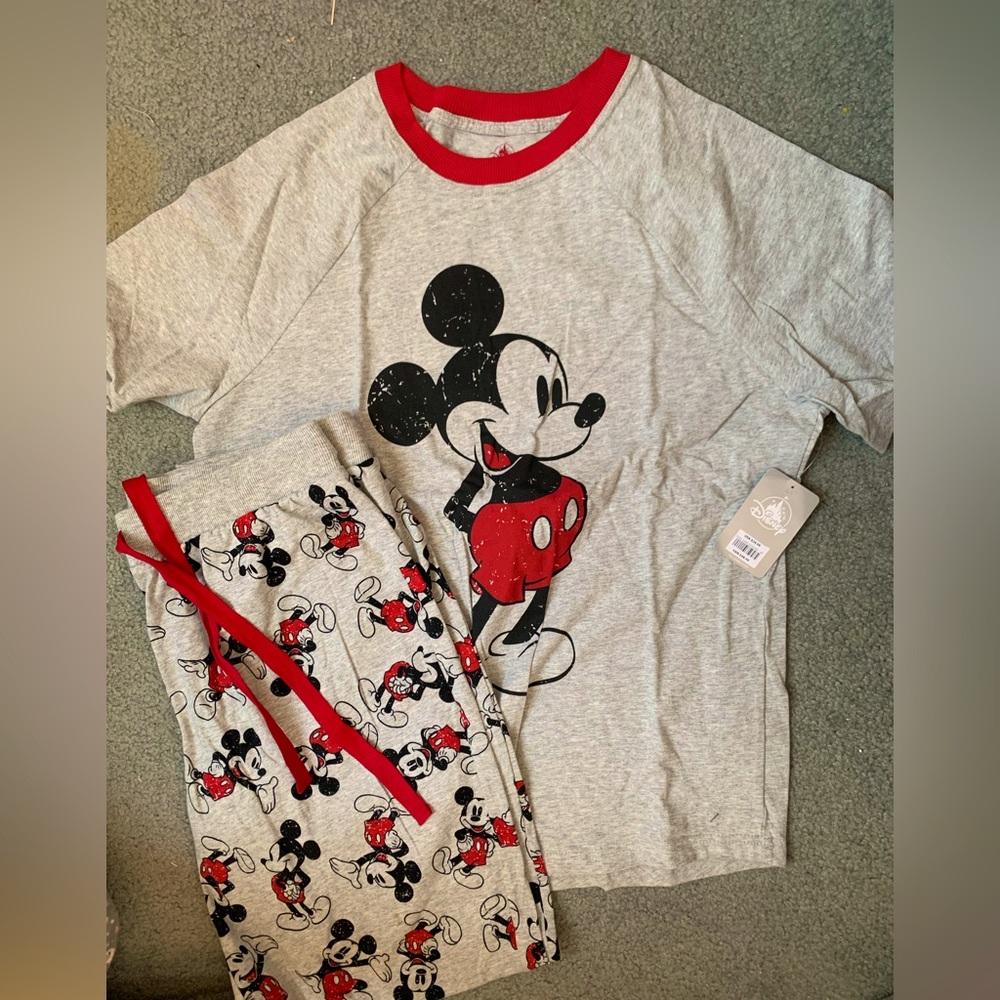 Men’s Mickey Mouse Pajamas - Disney Store - Size L - NWT